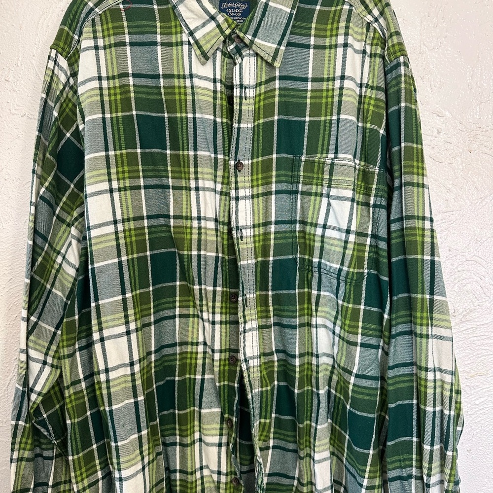 Faded Glory Green and White Plaid Men's Shirt